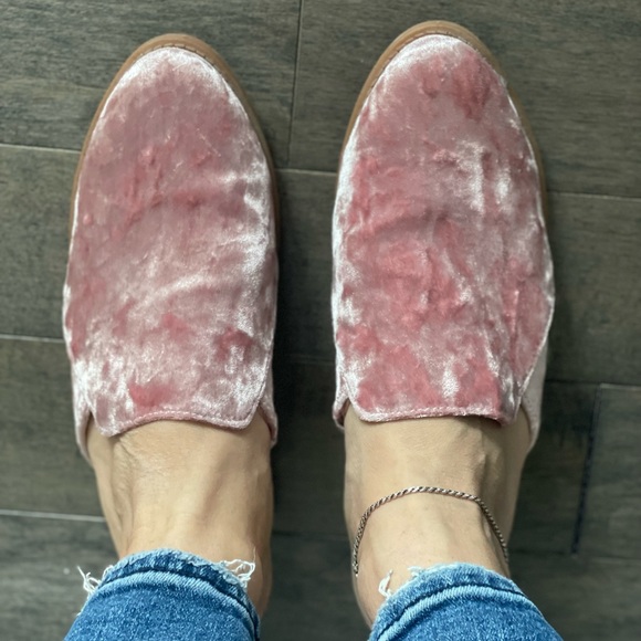 Seychelles crushed velvet slip on shoe size 6 - Picture 3 of 4